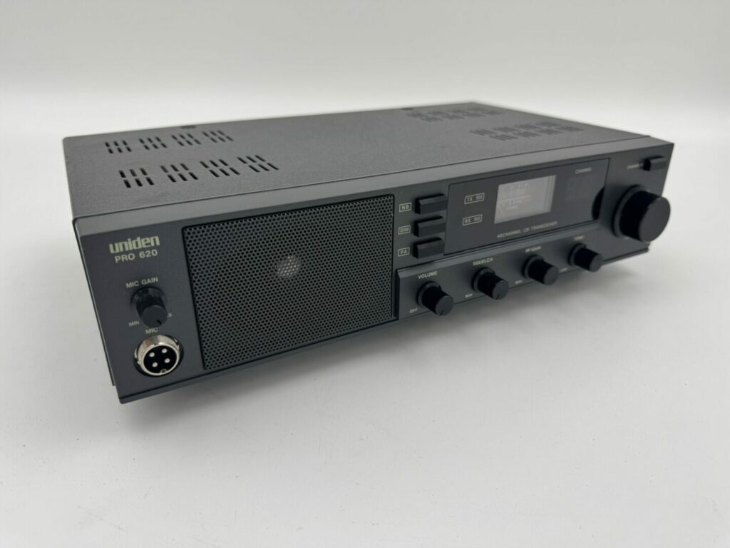 Uniden Pro 620 Junksale Clearance '81'