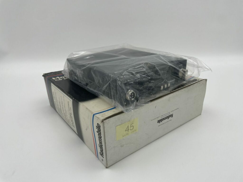 Radiomobile CB202 Junksale Clearance '45'